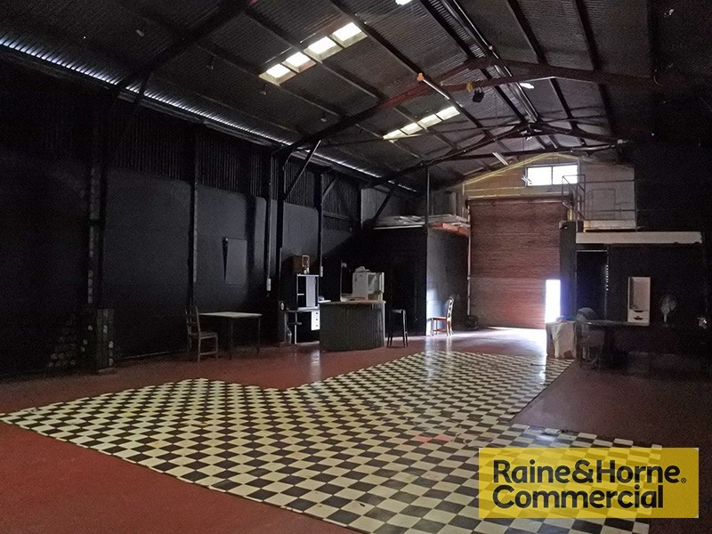 89 Sandgate Road, Albion QLD 4010