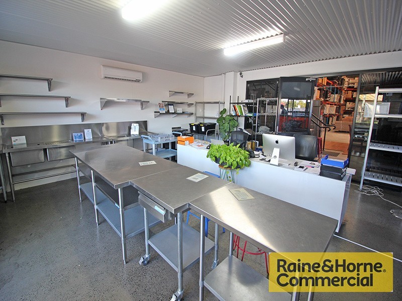 238 Earnshaw Road, Northgate QLD 4013