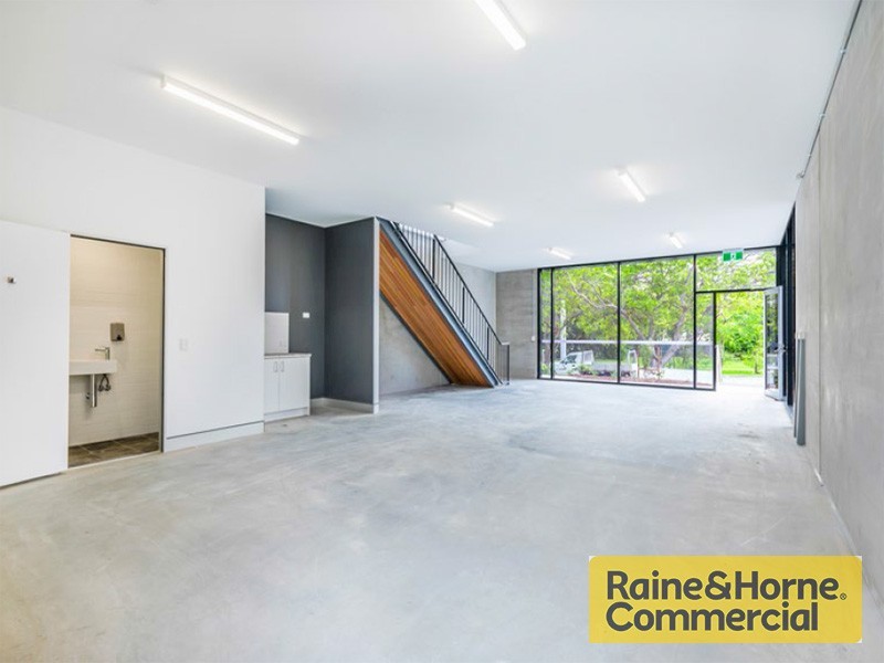 37 McDonald Road, Windsor QLD 4030