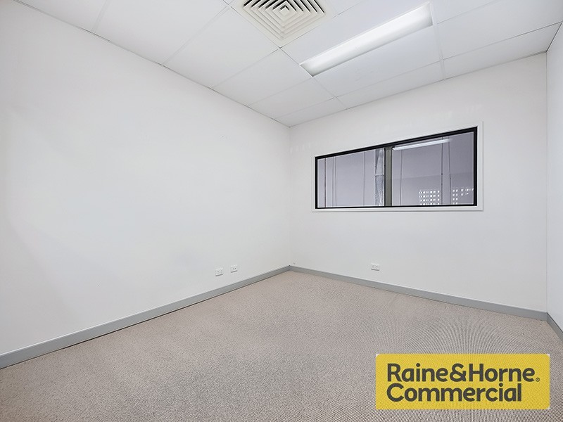 2/300 Cullen Avenue, Eagle Farm QLD 4009