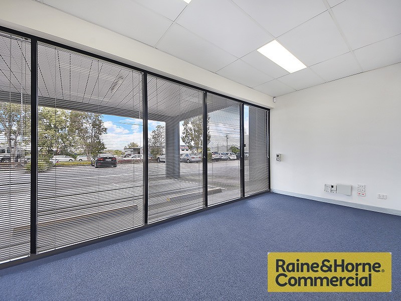 2/300 Cullen Avenue, Eagle Farm QLD 4009