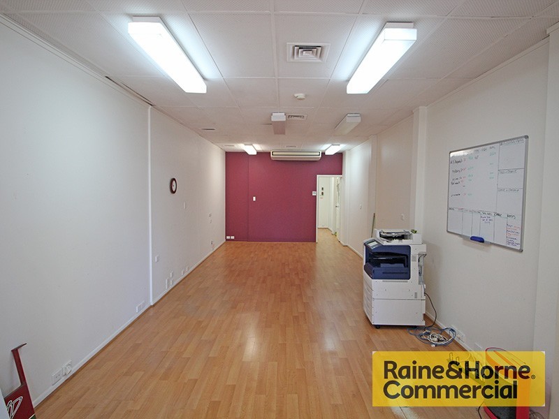 6 Brighton Road, Sandgate QLD 4017