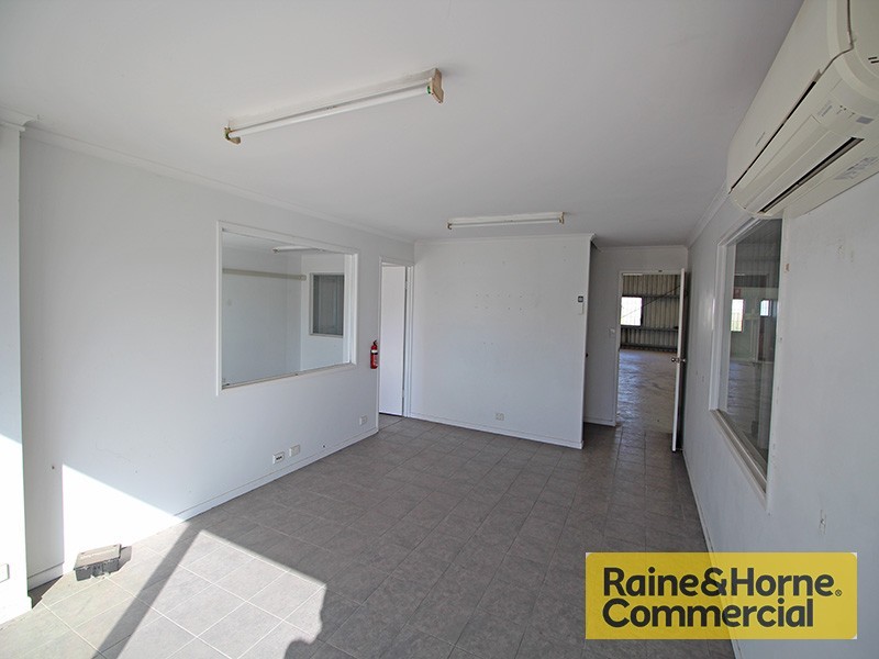 3/214 Leitchs Road, Brendale QLD 4500