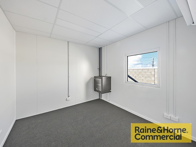 1 Russell Street, Kallangur QLD 4503