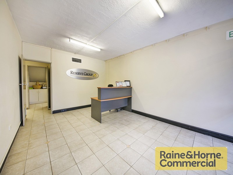 4/8 Finsbury Street, Newmarket QLD 4051