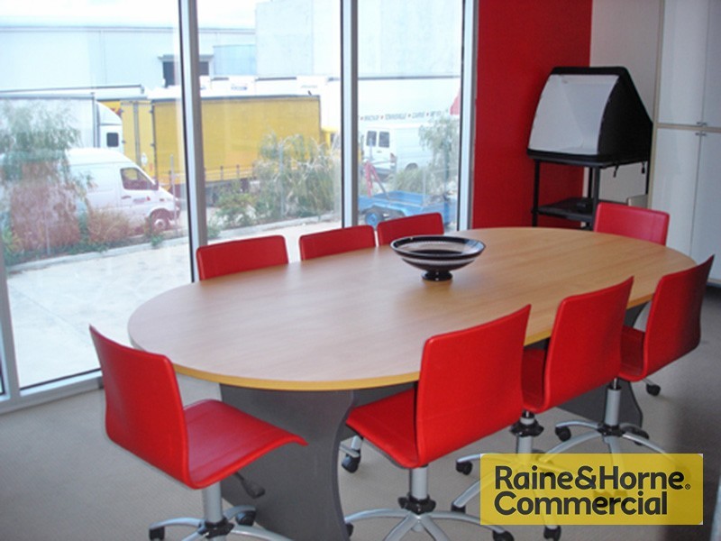 4/31 Brownlee Street, Pinkenba QLD 4008