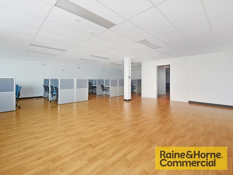 11B Fort Lane, Milton QLD 4064