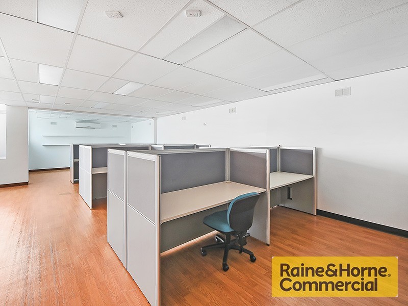 11B Fort Lane, Milton QLD 4064