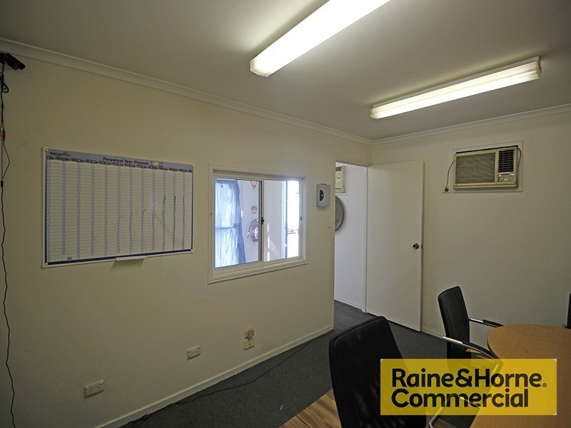 2/2 Kenworth Place, Brendale QLD 4500