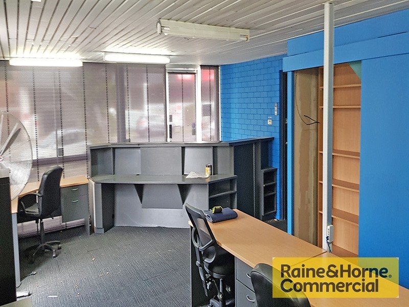 2/8 Harvton Street, Stafford QLD 4053
