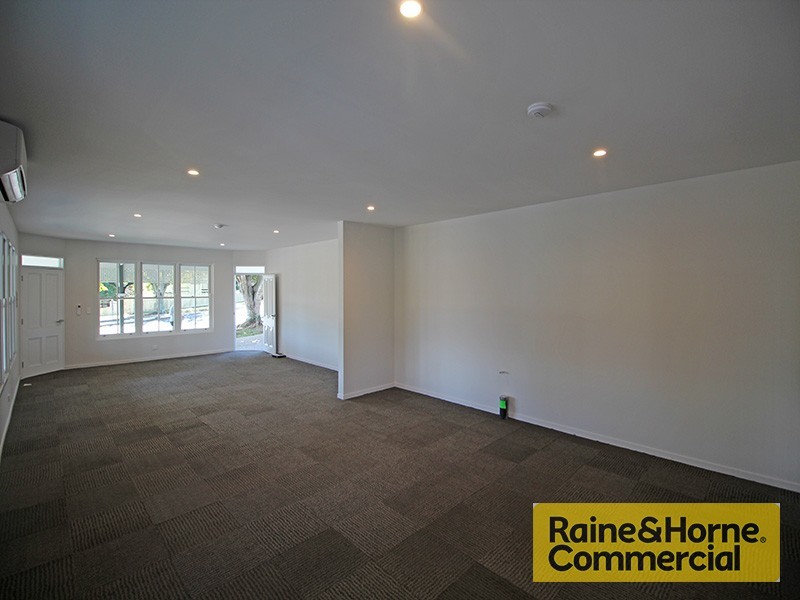 1 Pier Avenue, Shorncliffe QLD 4017