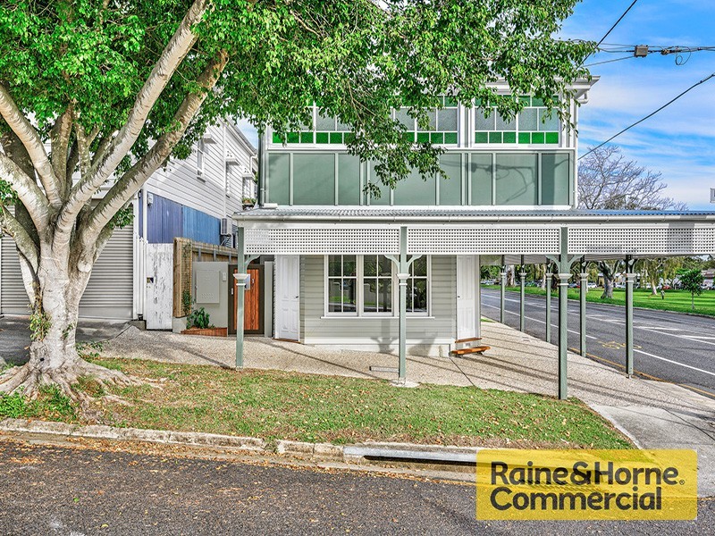1 Pier Avenue, Shorncliffe QLD 4017