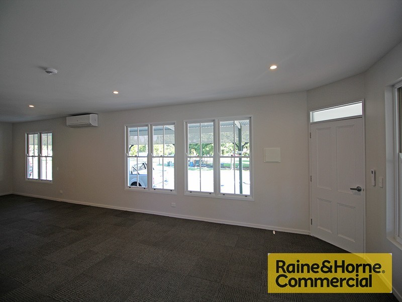 1 Pier Avenue, Shorncliffe QLD 4017