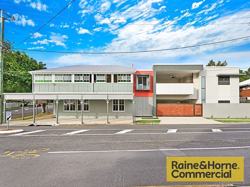 1 Pier Avenue, Shorncliffe QLD 4017