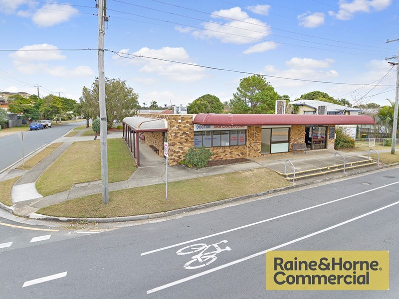 2/11 Maine Road, Clontarf QLD 4019