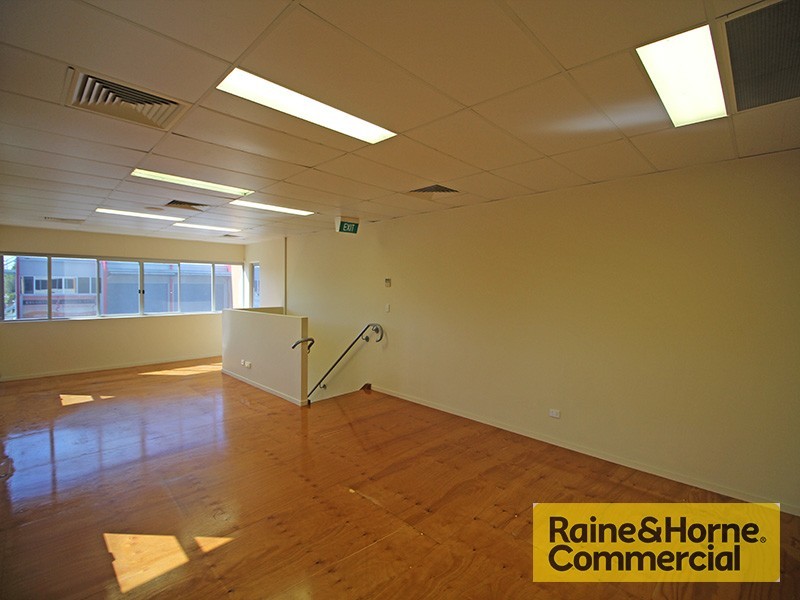 1/349-351 MacDonnell Road, Clontarf QLD 4019