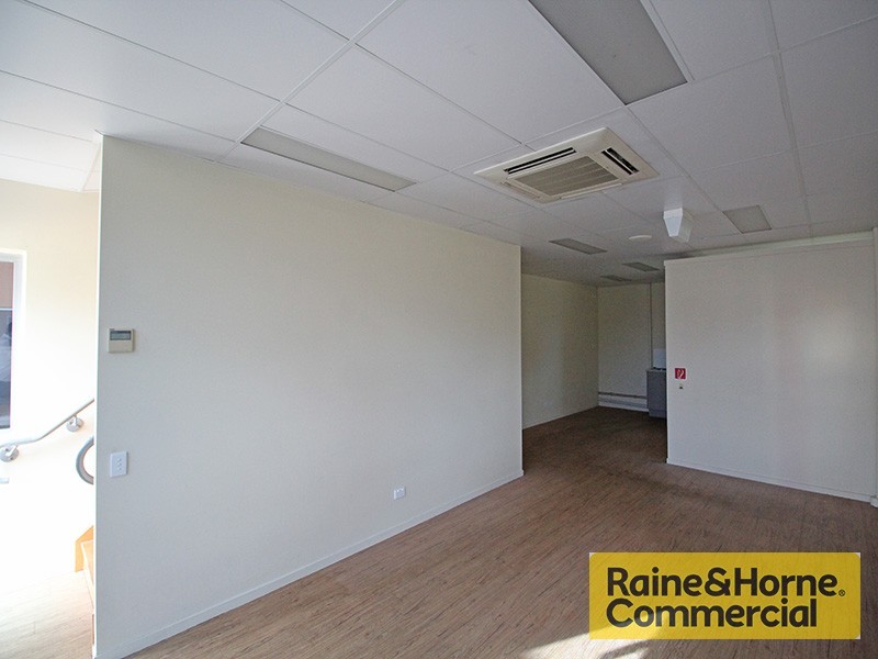 1/349-351 MacDonnell Road, Clontarf QLD 4019