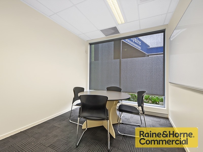 2/34 Navigator Place, Hendra QLD 4011