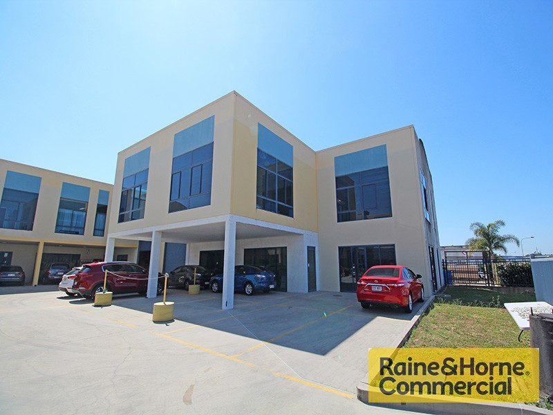 8/3-5 Hinkler Court, Brendale QLD 4500