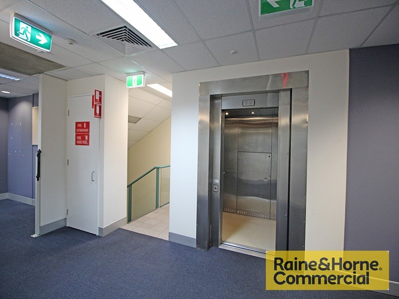 9and10/454-458 Gympie Road, Strathpine QLD 4500