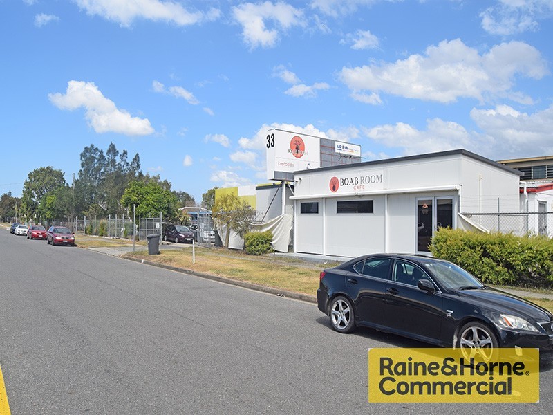 33 Curtin Avenue, Hamilton QLD 4007