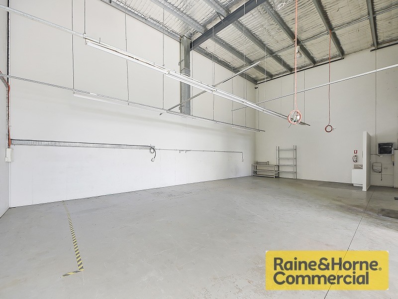 2/300 Cullen Avenue, Eagle Farm QLD 4009