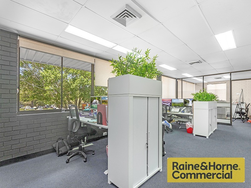 121 Links Avenue South, Eagle Farm QLD 4009