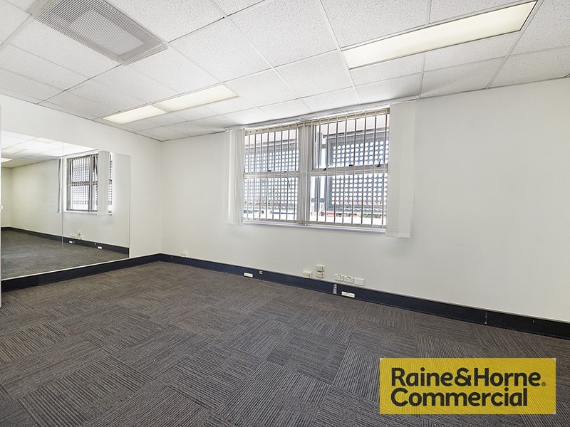 230 Waterworks Rd, Ashgrove QLD 4060