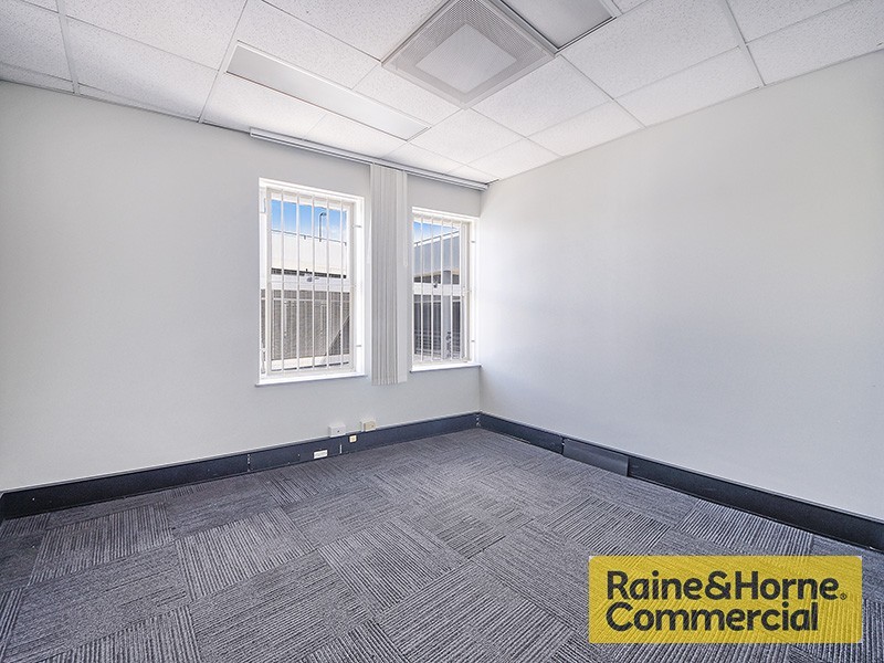 230 Waterworks Rd, Ashgrove QLD 4060