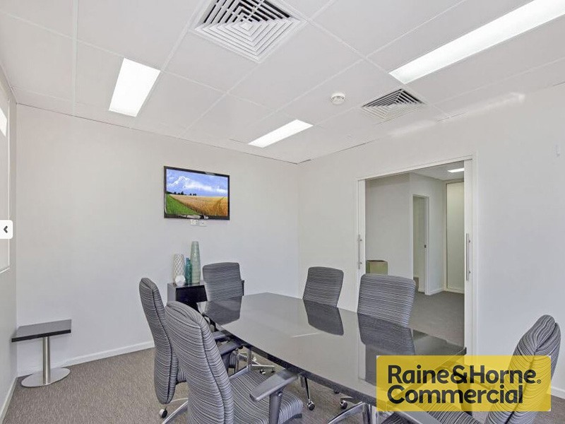 2/19 Days Road, Grange QLD 4051