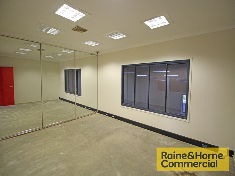 496-498 Gympie Road, Strathpine QLD 4500