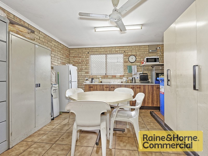 28672 Bruce Highway, Childers QLD 4660