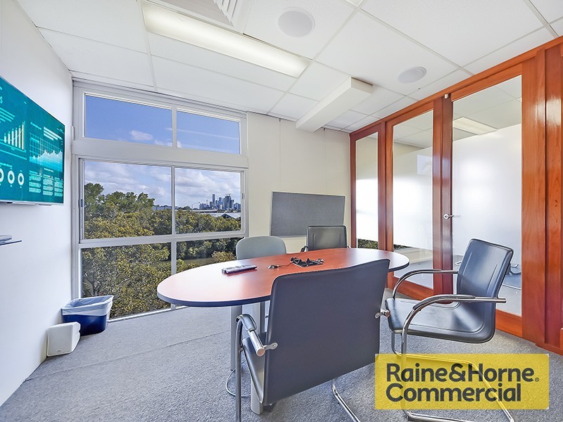 2/18-28 Bimbil Street, Albion QLD 4010