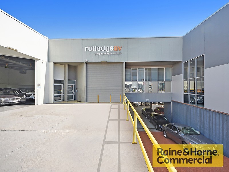 2/18-28 Bimbil Street, Albion QLD 4010