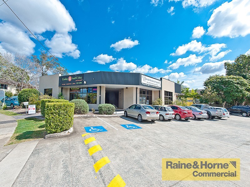 2/6 Nepean Avenue, Arana Hills QLD 4054