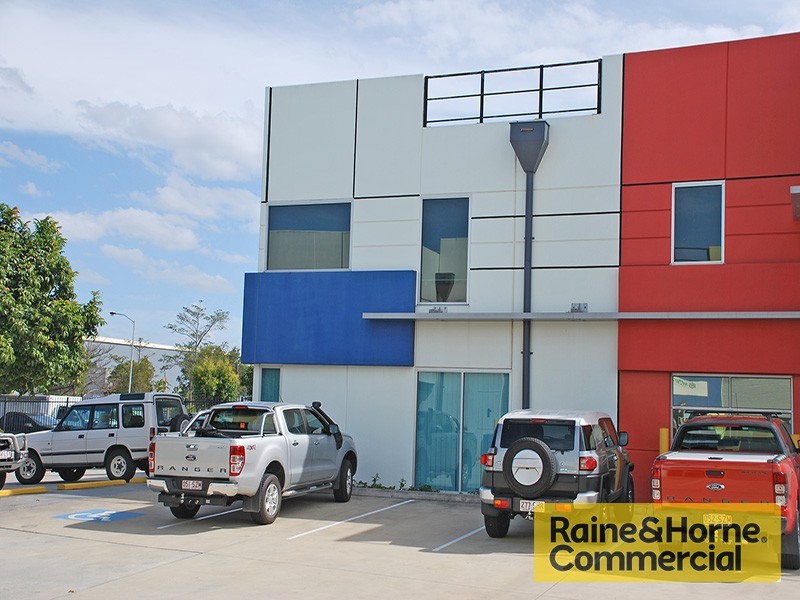 11 and 12/720 Macarthur Avenue, Pinkenba QLD 4008