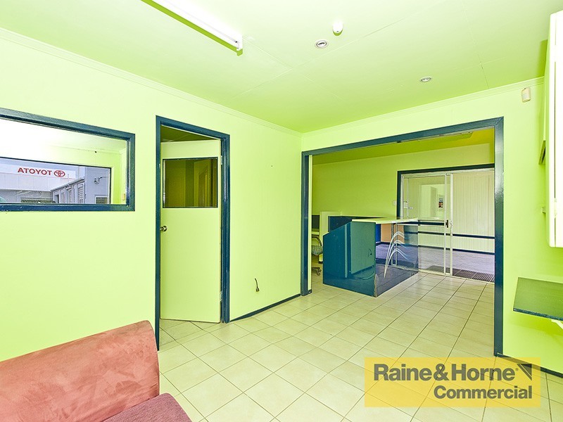 10 Collingwood Street, Albion QLD 4010