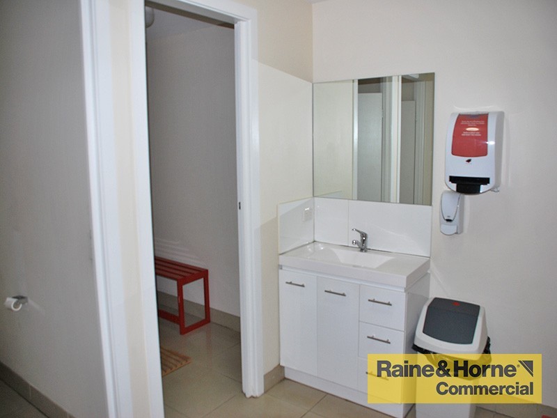 4/63 Racecourse Road, Hamilton QLD 4007