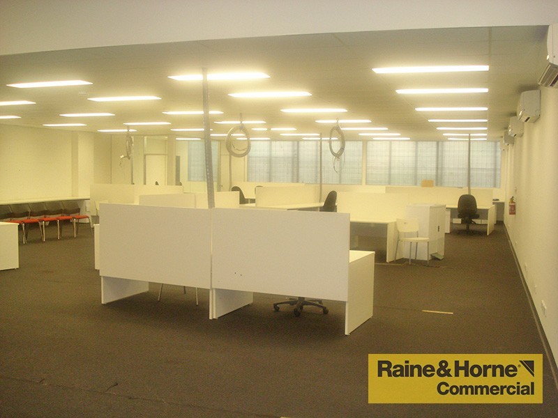 21 Parkview Street, Milton QLD 4064