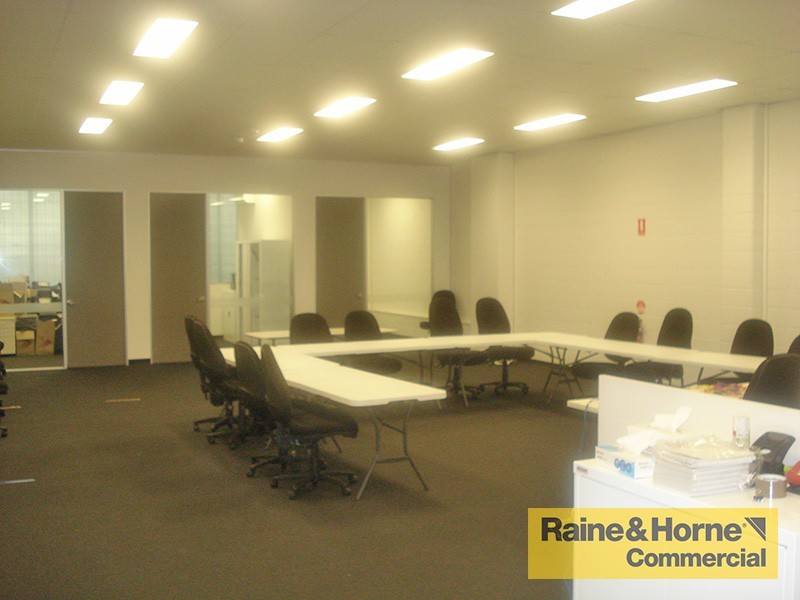 21 Parkview Street, Milton QLD 4064