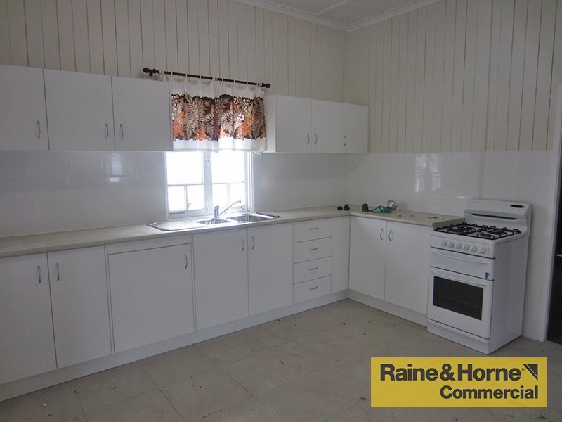 Arana Hills QLD 4054