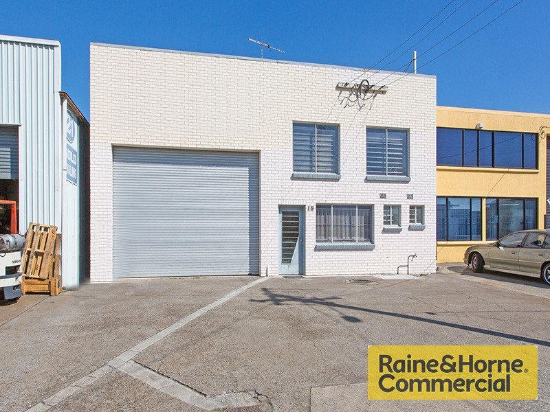 19 Pedder Street, Albion QLD 4010