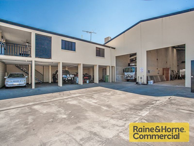 52 Redcliffe Gardens Drive, Clontarf QLD 4019