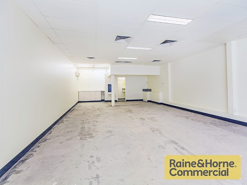 15 Racecourse Road, Hamilton QLD 4007