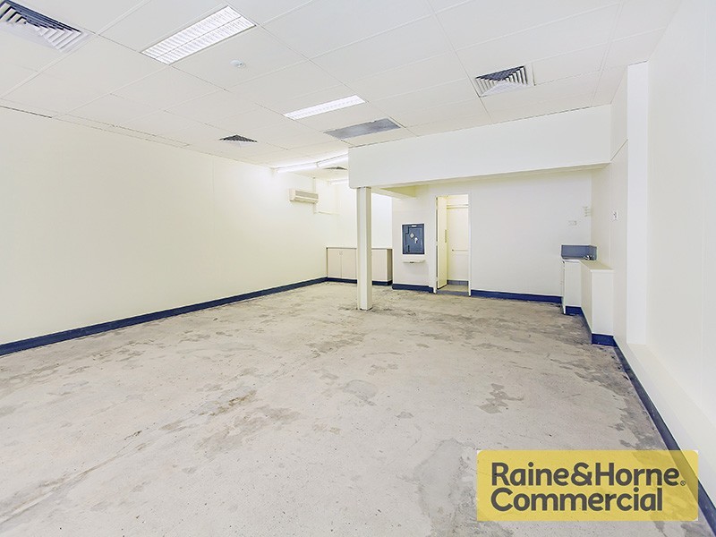 15 Racecourse Road, Hamilton QLD 4007