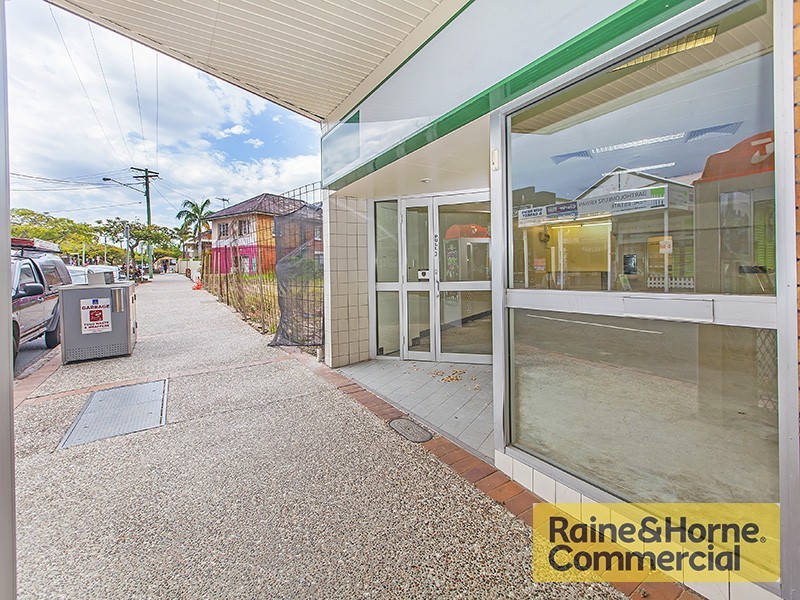 15 Racecourse Road, Hamilton QLD 4007