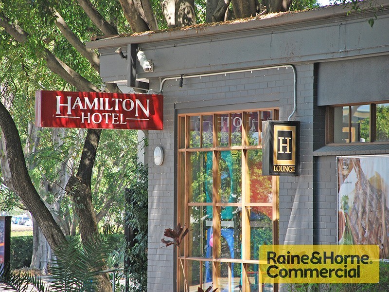 15 Racecourse Road, Hamilton QLD 4007