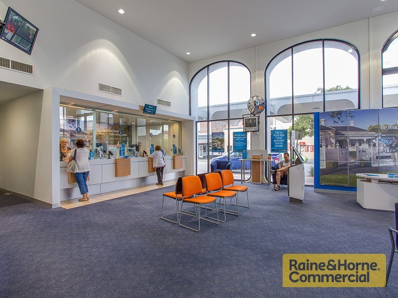 43 Brighton Road, Sandgate QLD 4017