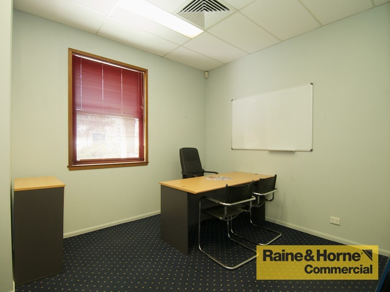 b/1 Park Road, Milton QLD 4064