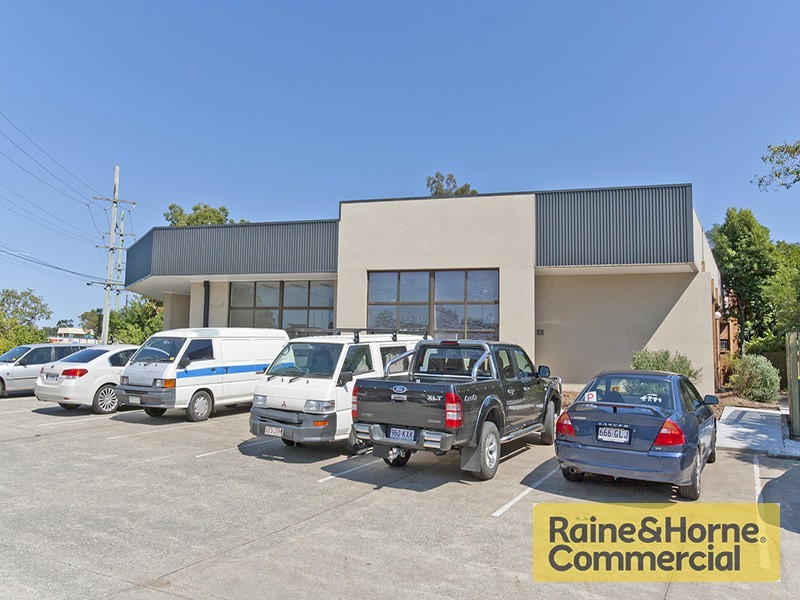 1/6 Nepean Avenue, Arana Hills QLD 4054